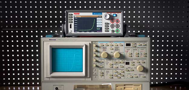 Modèle de traceur de courbes 576 lancé par Tektronix en 1955