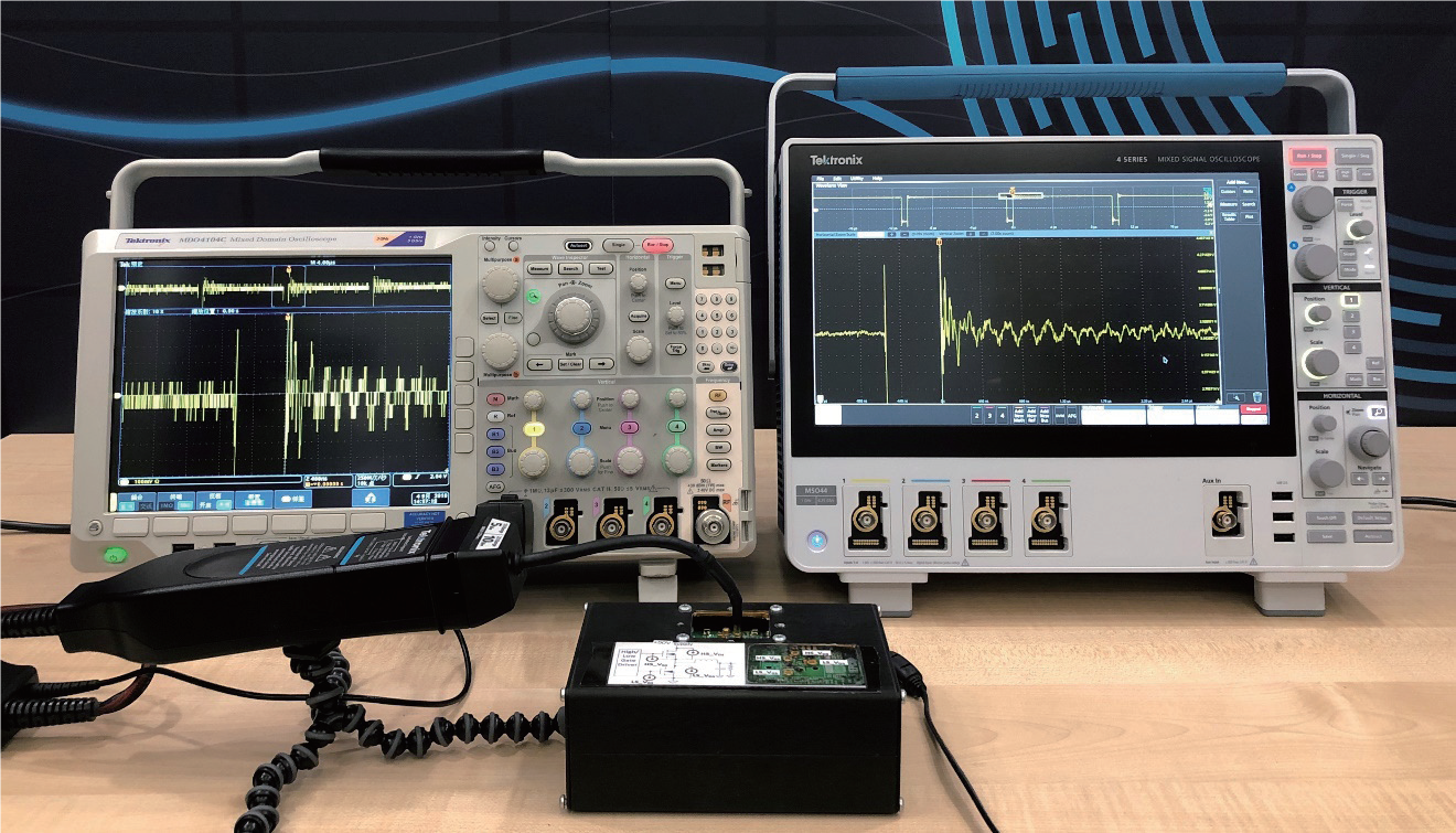 Zooming in on a switching signal with an 8-bit MDO4000C (left) and 12-bit 4 Series MSO (right) oscilloscopes