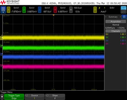 Overlay mode on the 4000A X-Series Keysight oscilloscope (left) and 4 Series MSO Tektronix oscilloscope (right)