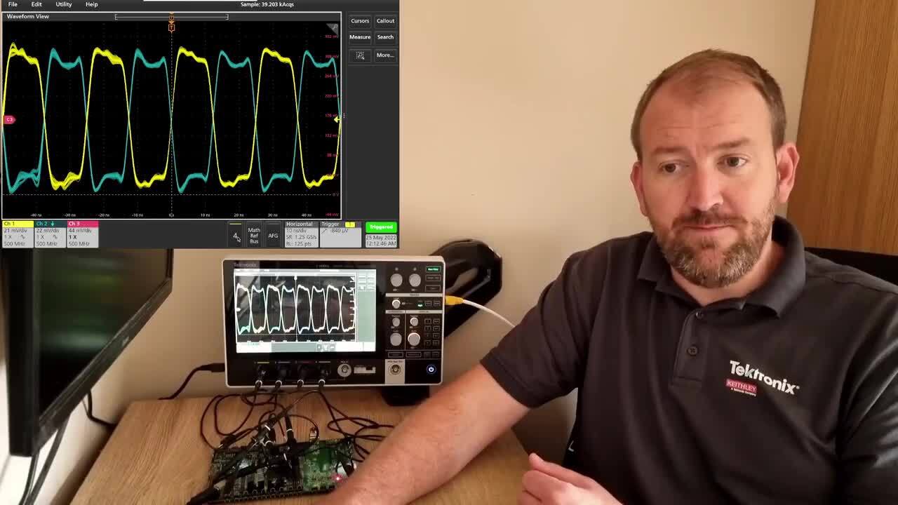 2 Series MSO - Stacked vs Overlay Mode