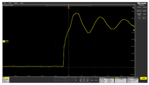 Screenshot from an oscilloscope showing a signal from a probe with a 25-inch clip to oscilloscope chassis